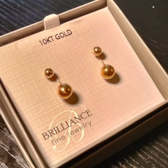 10k 🥰😋🥰Solid Yellow Gold Ball Earrings - Picture 2 of 5